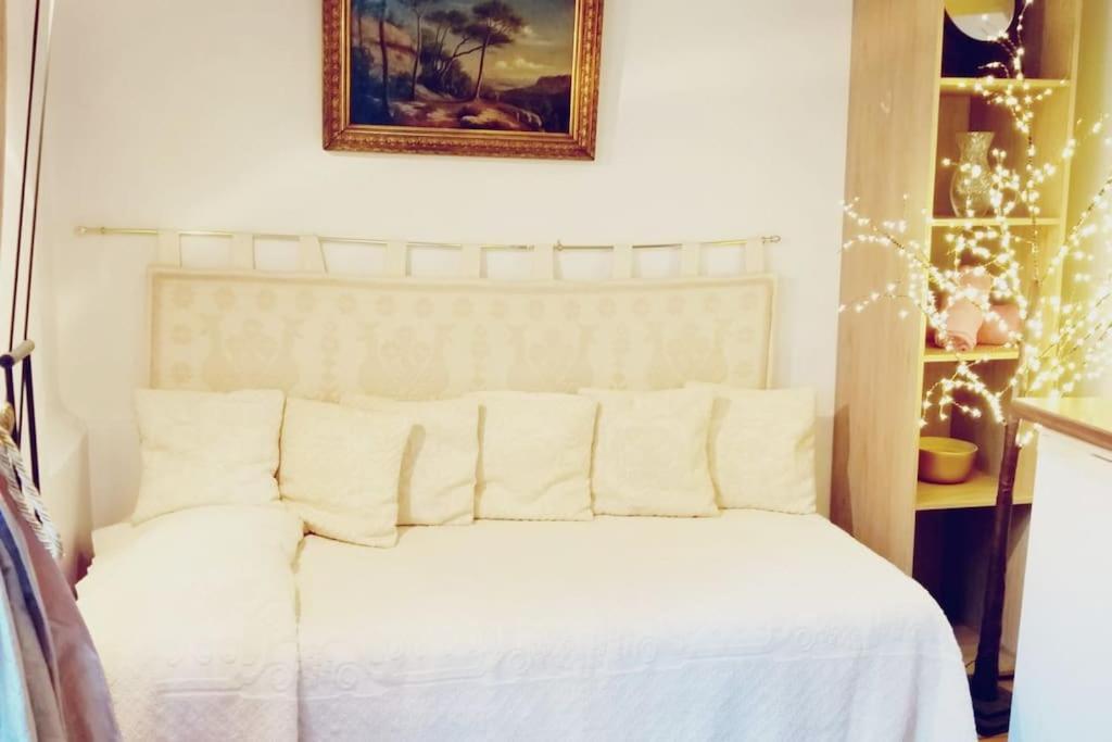 Small Luxurious Room In The Heart Of Saint Germain Paris Bagian luar foto